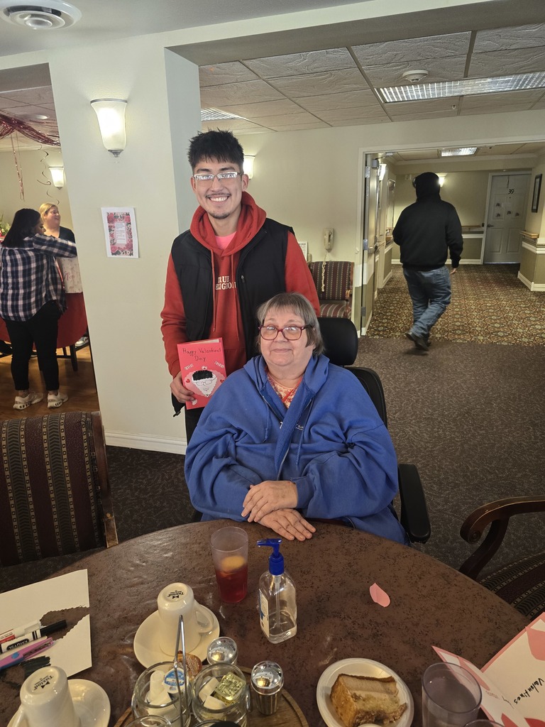 Today, Park Latino Student Union had the pleasure of spending time with the amazing residents at Home Harbor Assisted Living. Students created Valentine’s Day cards, sang, danced, and shared plenty of laughter along the way. We are so grateful for this special opportunity to spread love with such a wonderful community! ❤️