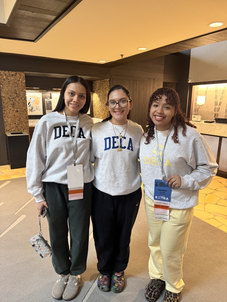 Last week, our Park DECA students competed at the State Career Development Conference in Lake Geneva. Huge shoutout to Juliana Aburto and Jaxalen Campos-Ruiz for being named finalists on their project in Finance Research Operations. Samarra Heredia accepted our Community Service award for our members. Great job representing Park! #PantherPride #onthehunt #letseat #collegeandcareerready