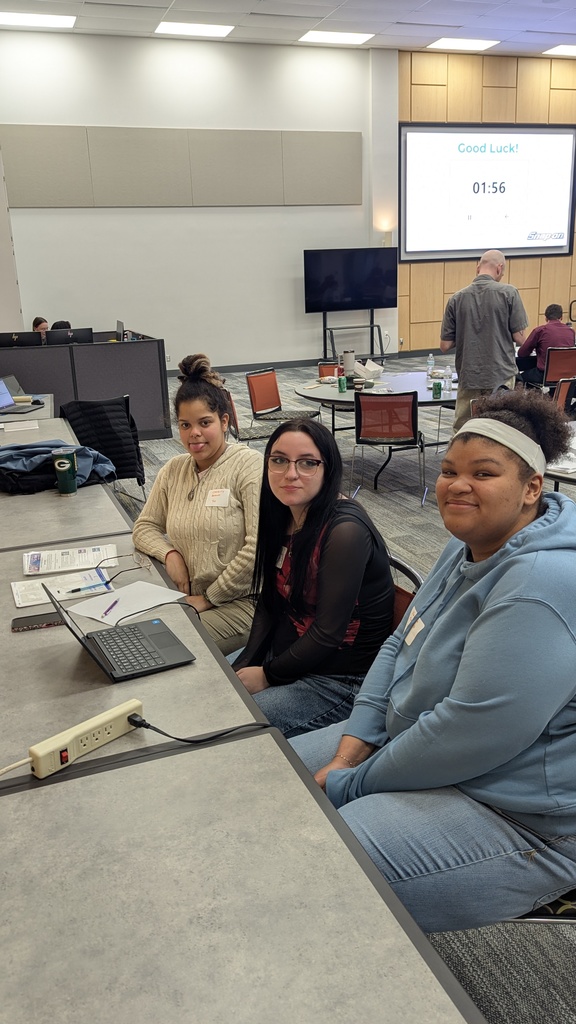 On March 26th, 8 Park High School students attended the Junior Achievement Titan Business Challenge at Gateway Technical College, Kenosha Campus. The challenge included students competing in an online business simulation where they are tasked with developing, producing, budgeting, and marketing a fictional cell phone.  The competition included over 20 teams from Southeastern Wisconsin and Park was represented extremely well with our teams of:  Juliana Aburto, Gloria Cruz, Jisela Vela (2nd Place - $500 Scholarship) Robbin Roushia & Isaiah Robinson (4th Place) Charity Bryant, Naleah Mayfield, Callie Spranger (7th Place)  Juliana, Gloria, and Jisela will represent Park at the statewide competition in Sheboygan on May 7th.  Go Panthers!