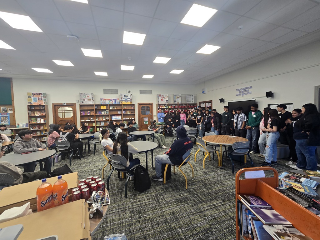 Today, LSU had an amazing opportunity to connect with students at Mitchell! 🧡💙  We spent time with 8th graders, helping them prepare for a smooth and confident transition into high schoolanswering questions, sharing advice, and building excitement for what’s ahead.  At the same time, we partnered side by side with younger students and wrapped up the day with a fun-filled egg hunt for our 1st and 2nd grade dual language learners! 🐣🌷  It was a day full of learning, mentorship, and joy. We’re proud to support and celebrate these students at every stage of their journey!