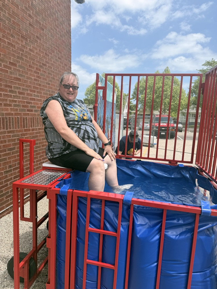 dunk tank