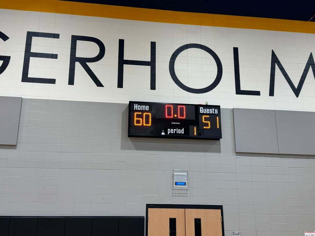 Scoreboard showing the score 60-51.