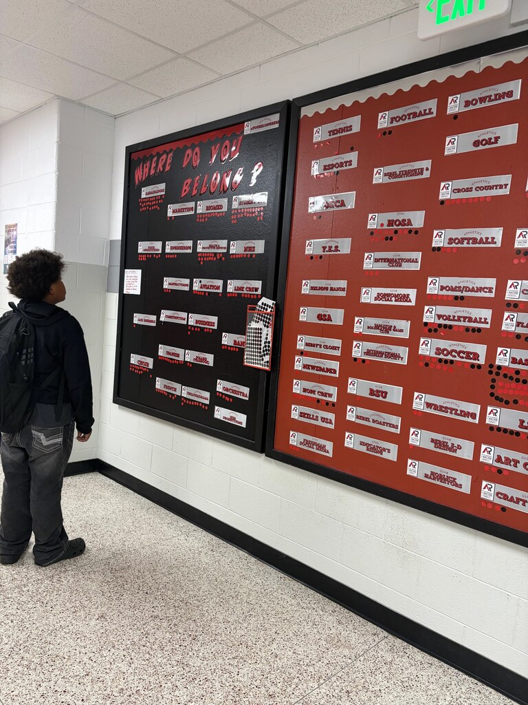 Share all the things you enjoy doing and are participating in at the Academies of Racine Horlick! Students are adding dots next to the group/club/organization that they are participating in during this school year!