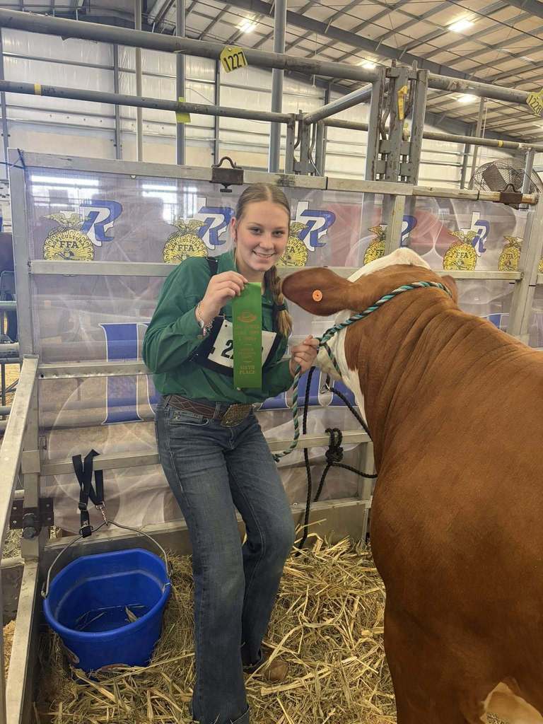 Congratulations to Carly for placing 6th place in the San Antonio Stock Show! 