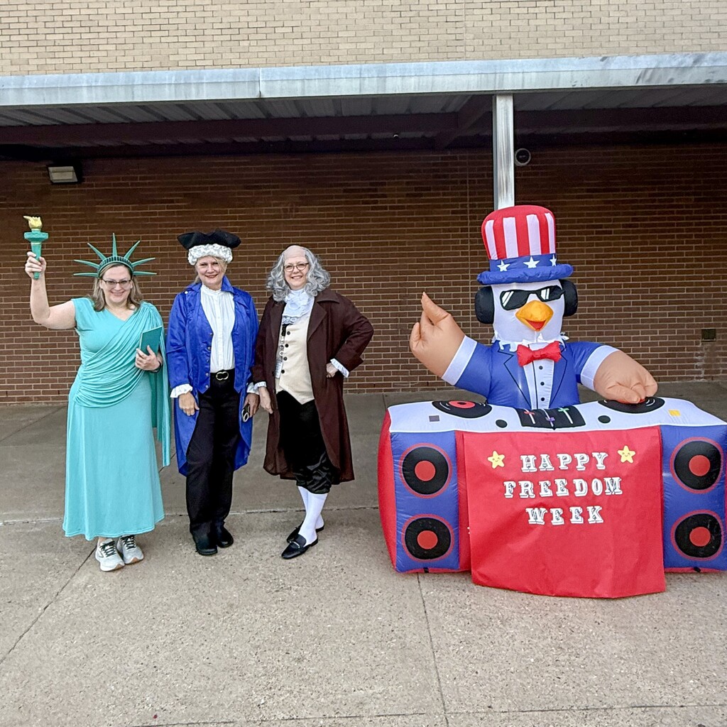 Intermediate Campus during Freedom Week/Constitution Day. Dress in patriotic colors and costumes.