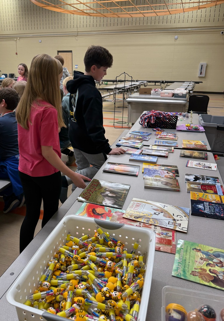 awards day at   SSES! 7