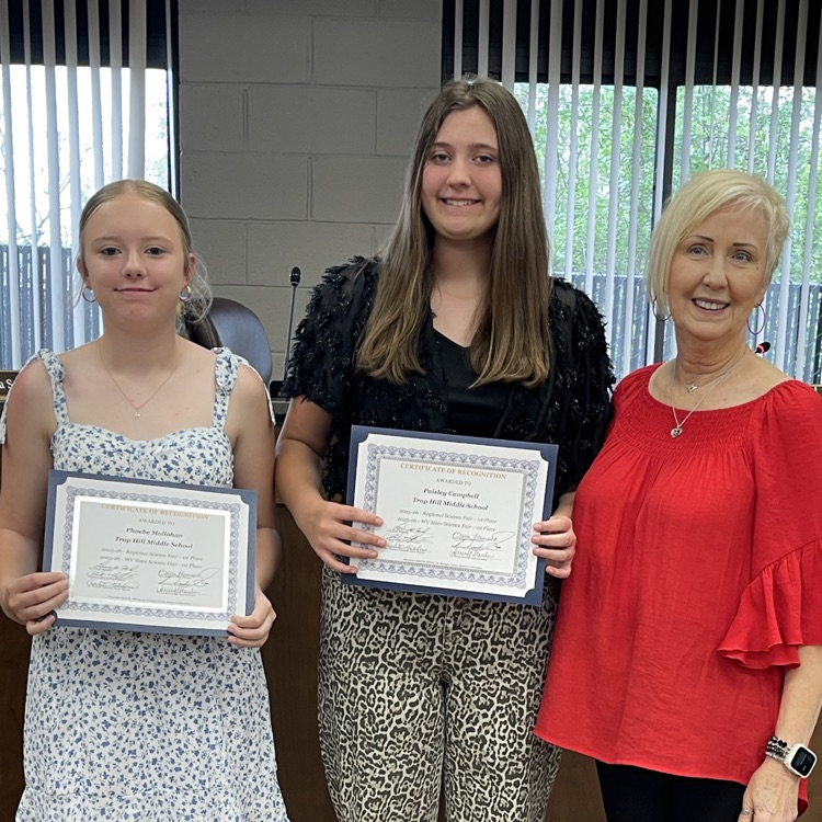 Paisly Campbell and Phoebe Mollohan Science Fair Winner