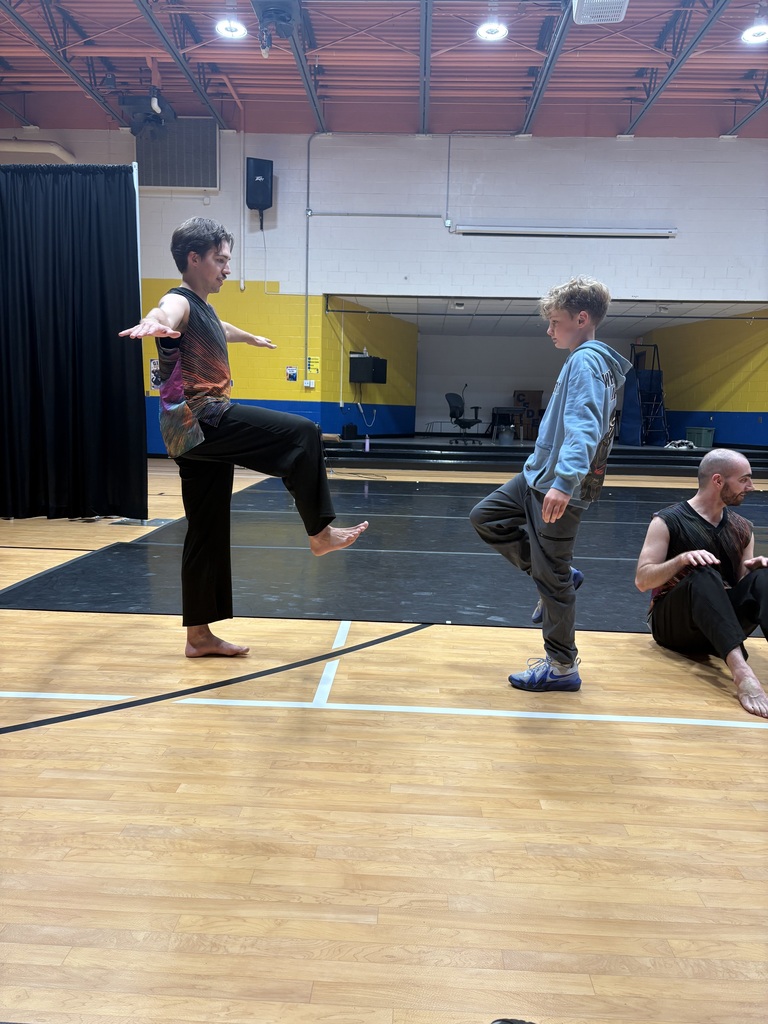 Clear Fork Student mirroring the dancers during performance. 