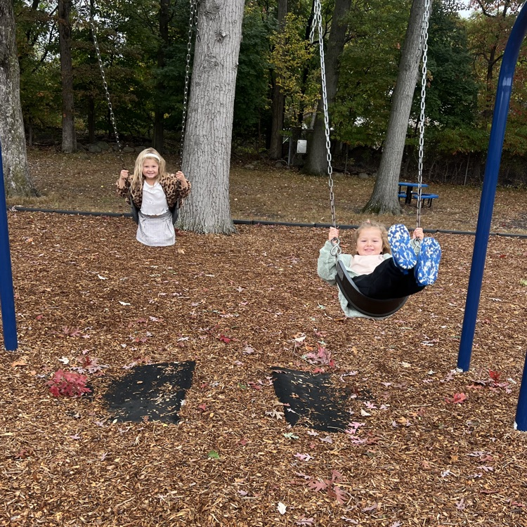 Morning recess with kindergarten students from Tisdale is in full fall swing! ππ