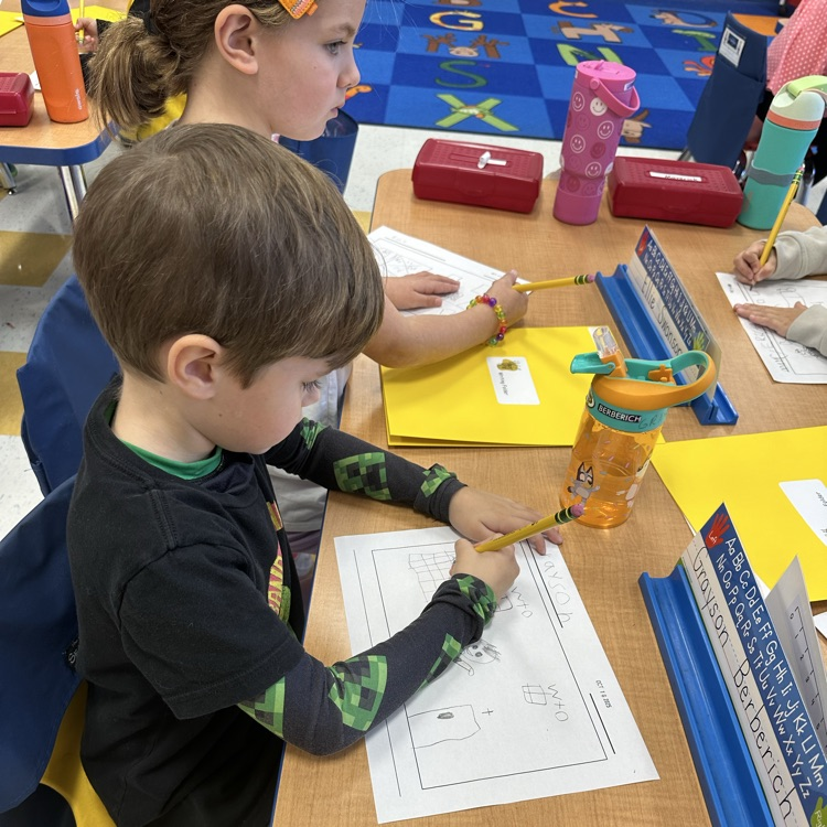 WE ARE WRITERS! writers in KNagy are using picture detail and labels to tell personal stories. We close our Weoters workshop with a share. Sharing our pieces is a great way to learn, inspire and celebrate our personal stories! 