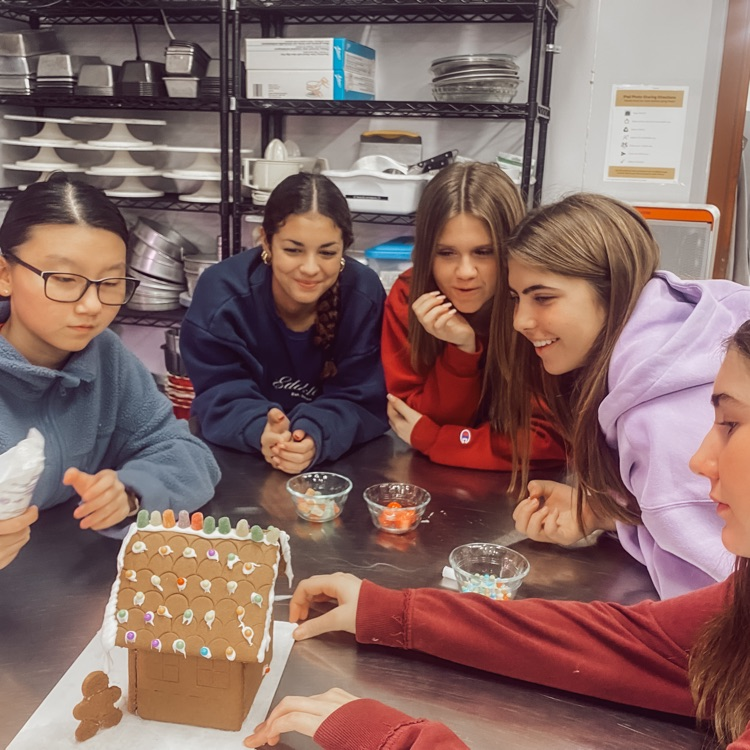 RHS Annual Gingerbread House Competition