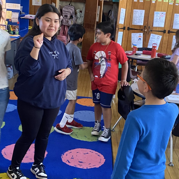second graders learning ASL