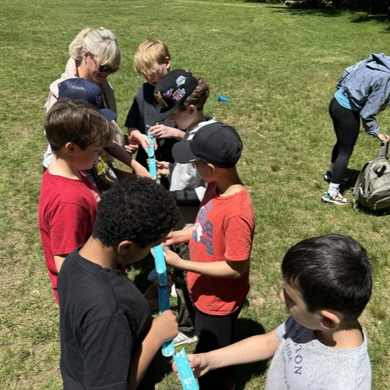 Students from 5Johnstone had an amazing day out in the sun during field day and on our field trip!