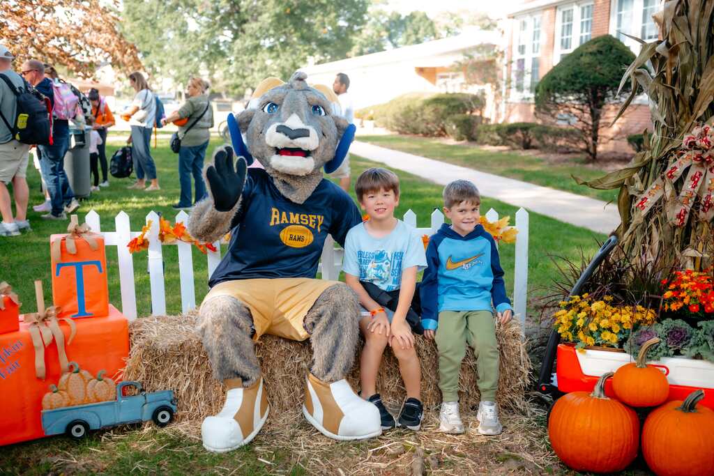students with Rowdy