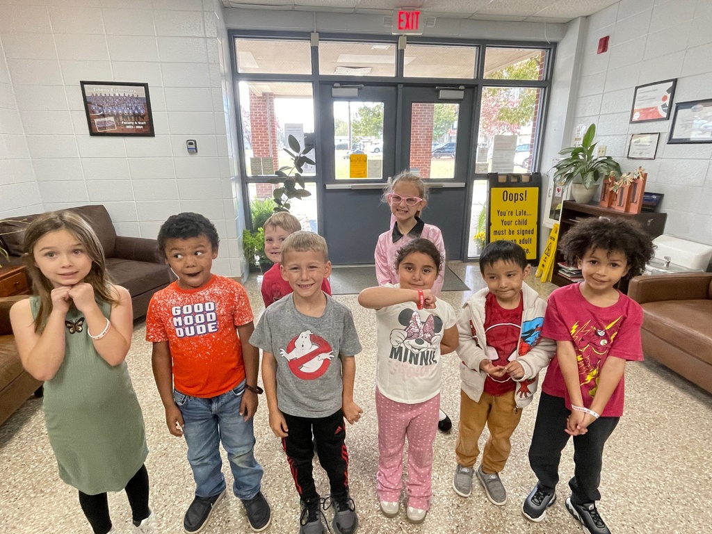 Red Ribbon Week winners