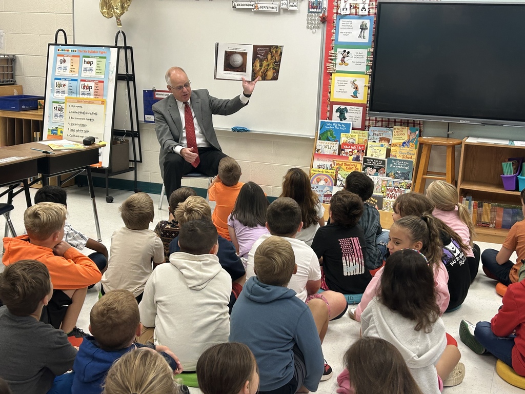 Our second grade students had a special treat this week as Dr. Stephen Gainey visited to read them a story as part of our Leadership Reads program! 📚✨Leadership Reads is a fantastic program within our school system that brings members of the Central Office into elementary schools to share the joy of reading with students. Thank you, Dr. Gainey, for inspiring our young readers!