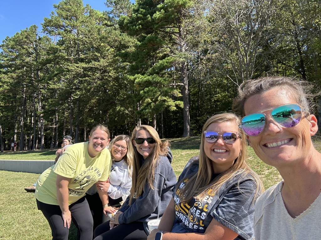 Our third grade students had an amazing field trip yesterday! They picked the perfect pumpkin, explored the corn maze at Kersey Valley, and wrapped up the day enjoying some fun at Creekside Park. It was a day full of laughter, learning, and fall adventures!