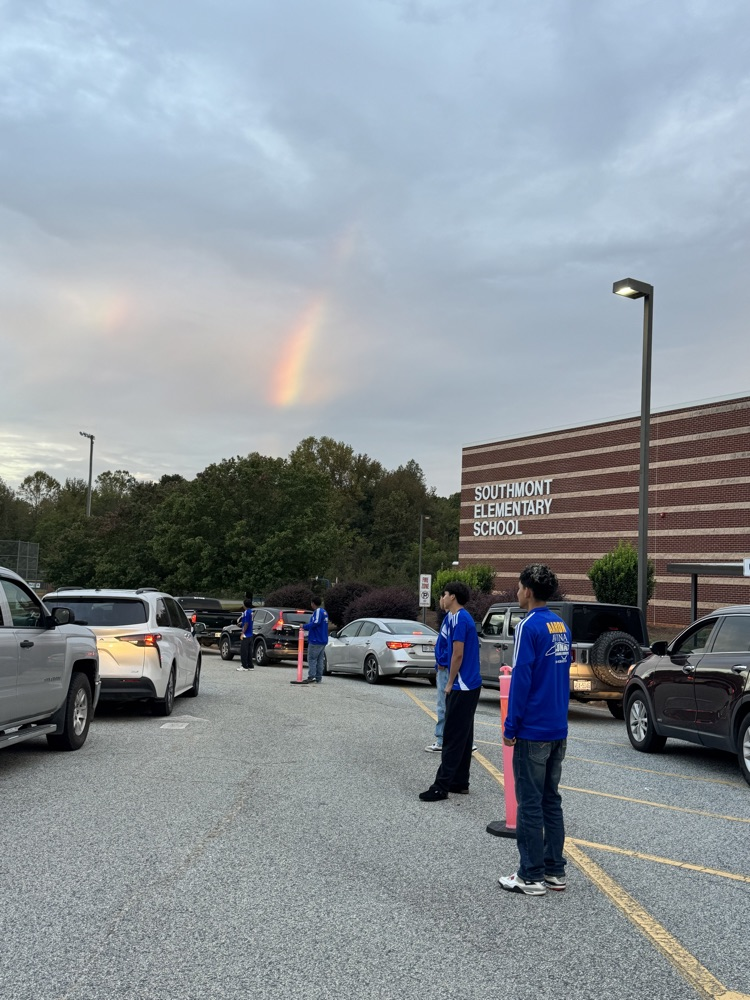SWRHS soccer team greeting students