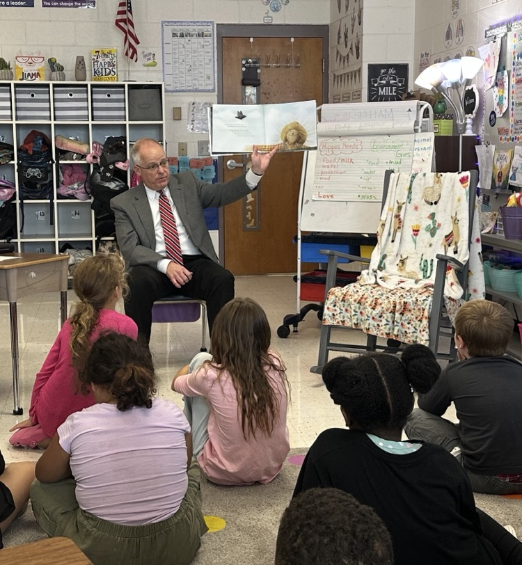On November 6, Level Cross Elementary welcomed Dr. Stephen Gainey, RCSS Superintendent, who read to Mrs. Chewning’s and Mrs. Petroff’s 2nd grade students and Mrs. Johnson’s 3rd grade students as part of the district’s Leadership Reads program. RCSS leaders help inspire young readers and support literacy in the classroom.