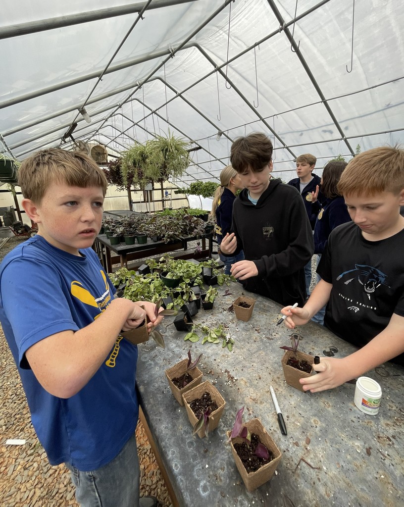 SWRMS 7th Grade Agriculture Day got cut short by the rain on October 28 but  students made the best of it and ventured over to SWRHS to get a hands on experience of the courses offered in the agriculture program