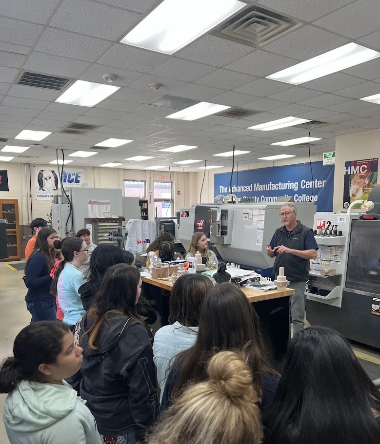 Southeastern Randolph Middle School students toured Davidson Davie Community College to learn about various opportunities in dental assisting, cosmetology, zoo and aquarium programs, and other health related fields. Students learned about the college and career promise courses available in high school and early college opportunities starting in 9th grade. Students had a chance to explore the gym and fitness center that are available to all students.