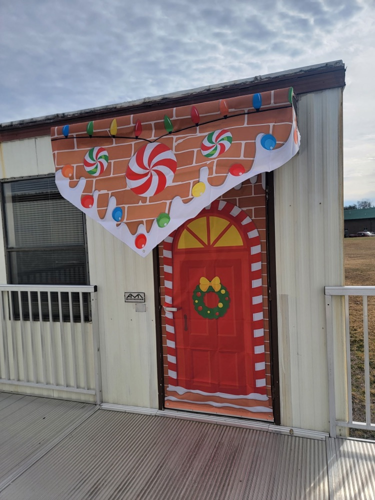 Holiday House for students to shop