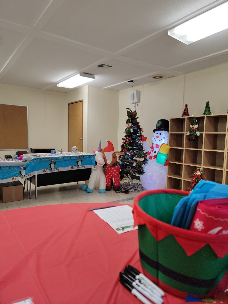 Holiday House for students to shop