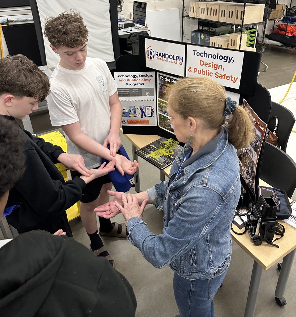 7th-grade students from all 7 Randolph County Middle Schools visited Randolph Community College to explore their course offerings. Students explored welding, automotive, photography, healthcare, and other hands-on stations during their campus tour.