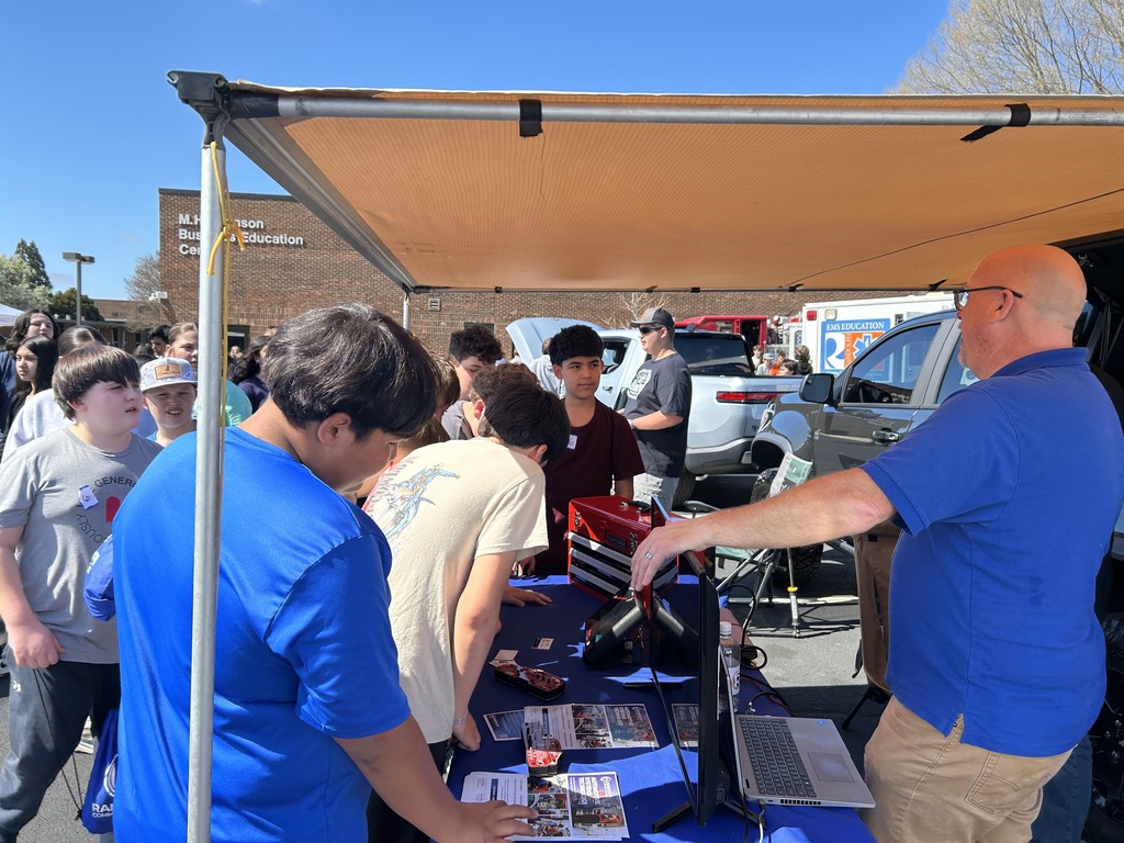 7th-grade students from all 7 Randolph County Middle Schools visited Randolph Community College to explore their course offerings. Students explored welding, automotive, photography, healthcare, and other hands-on stations during their campus tour.