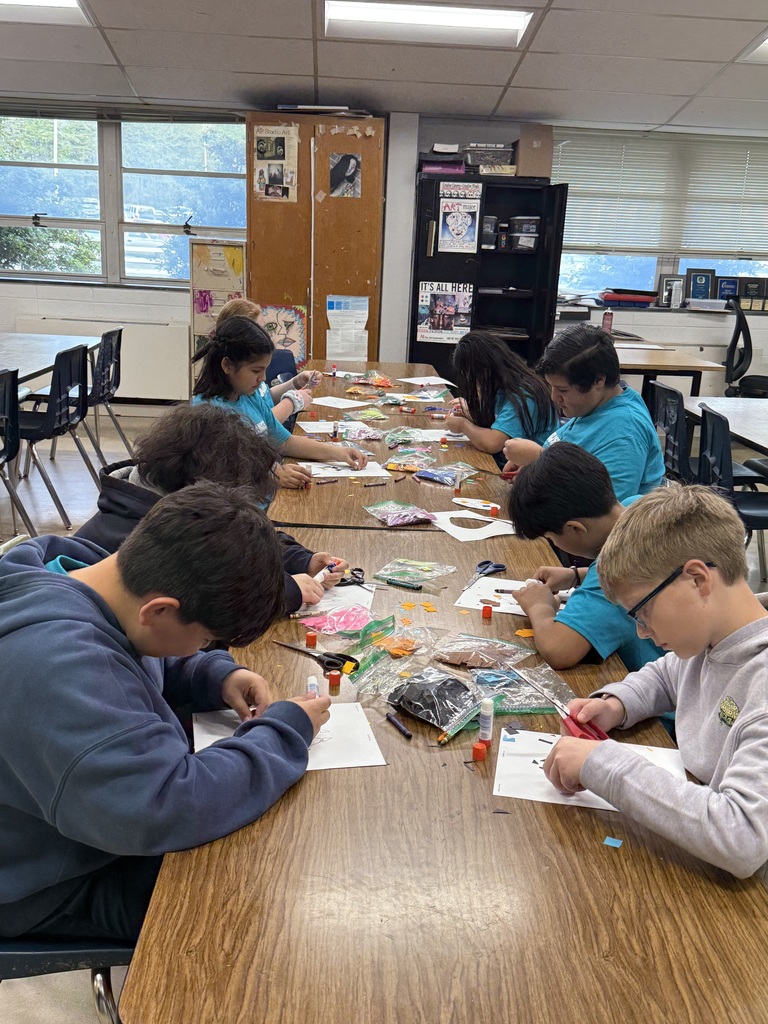 5th graders from Seagrove and Southmont visited SWRHS yesterday. They took part in fun activities from different elective classes to explore careers they might enjoy in the future. Everyone had a great time!
