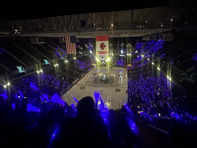 4th grade students had a wonderful field trip to see the Greensboro Gargoyles play today! 🏒 