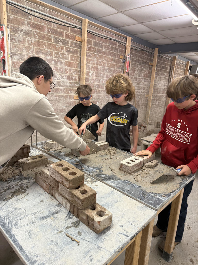 Last week, 5th graders from Tabernacle visited SWR High School's Career and Technical Education classes. They participated in some really cool activities!