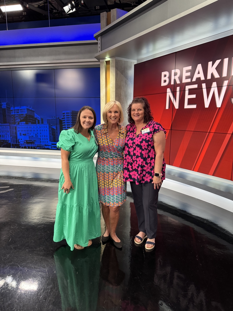 Congratulations to our amazing Teacher's Asssistant, Mrs. Hyatt, for being recognized as Educator of the Week on Fox8 News. Today, she was honored for her recognition during a luncheon at the Fox8 Studio. 

Thank you for all that you do for Level Cross. We are grateful for you, Mrs. Hyatt.