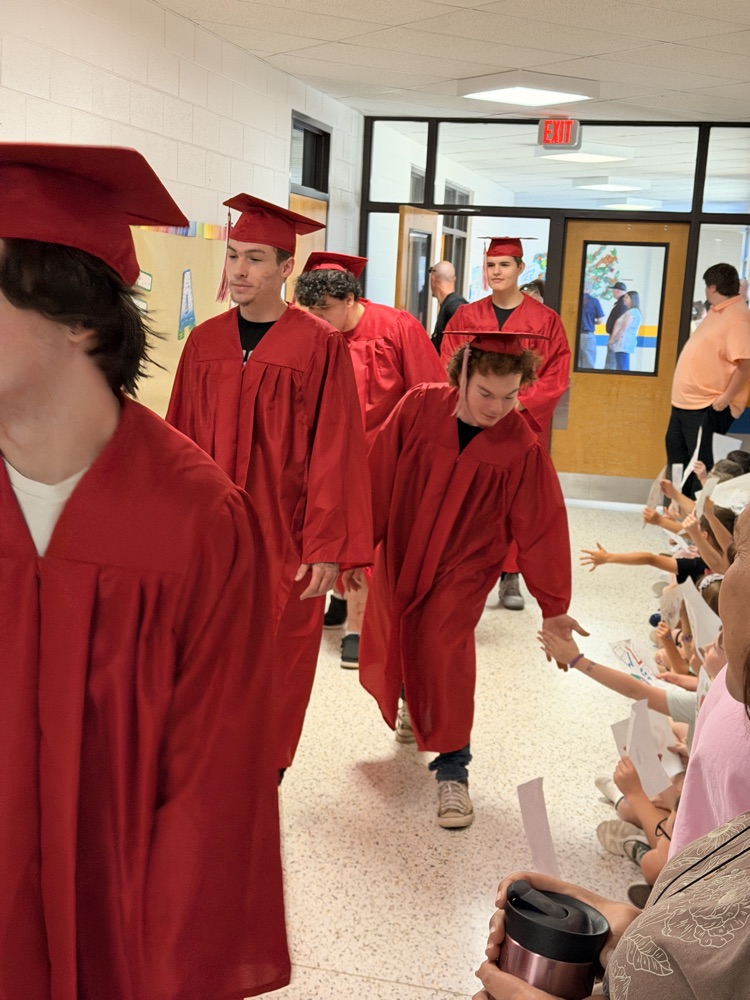 Congrats to the 2026 seniors from Wheatmore and Trinity! They enjoyed walking the halls of their elementary school today! Once a Lion, always a Lion! 🦁