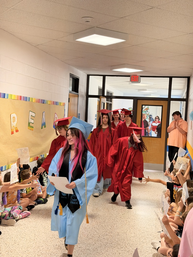Congrats to the 2026 seniors from Wheatmore and Trinity! They enjoyed walking the halls of their elementary school today! Once a Lion, always a Lion! 🦁