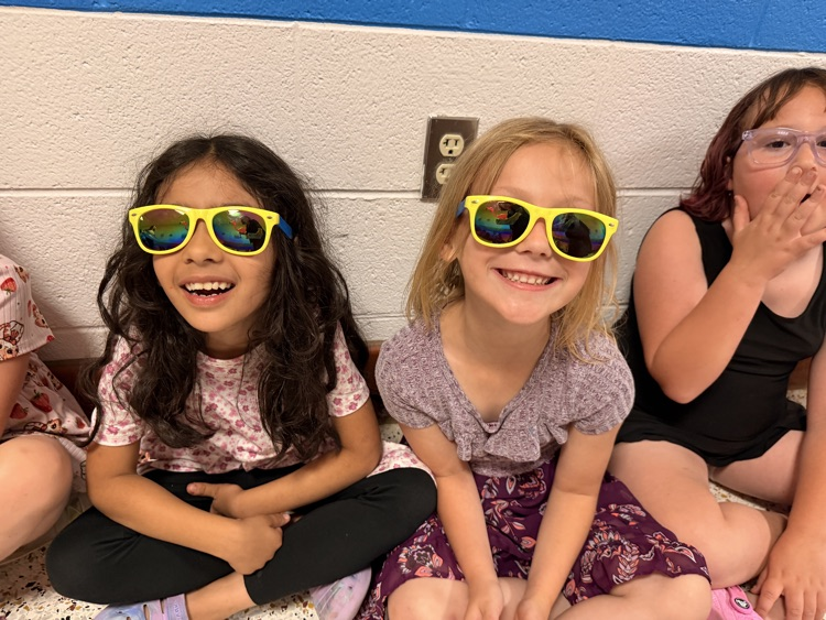 What a fun filled last day of school! Thank you for an amazing year! 🏝️ ☀️ 🐚 😎