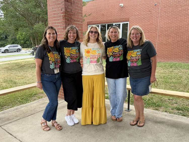 retirees at TES
