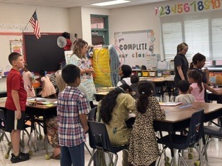 RCSS elementary school open houses were a BIG success on Thursday, August 20!  We can't wait to see everyone back in the building TOMORROW!
