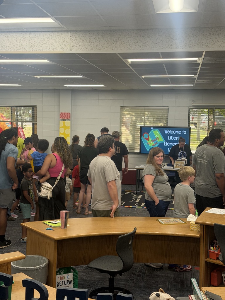 RCSS elementary school open houses were a BIG success on Thursday, August 20!  We can't wait to see everyone back in the building TOMORROW!
