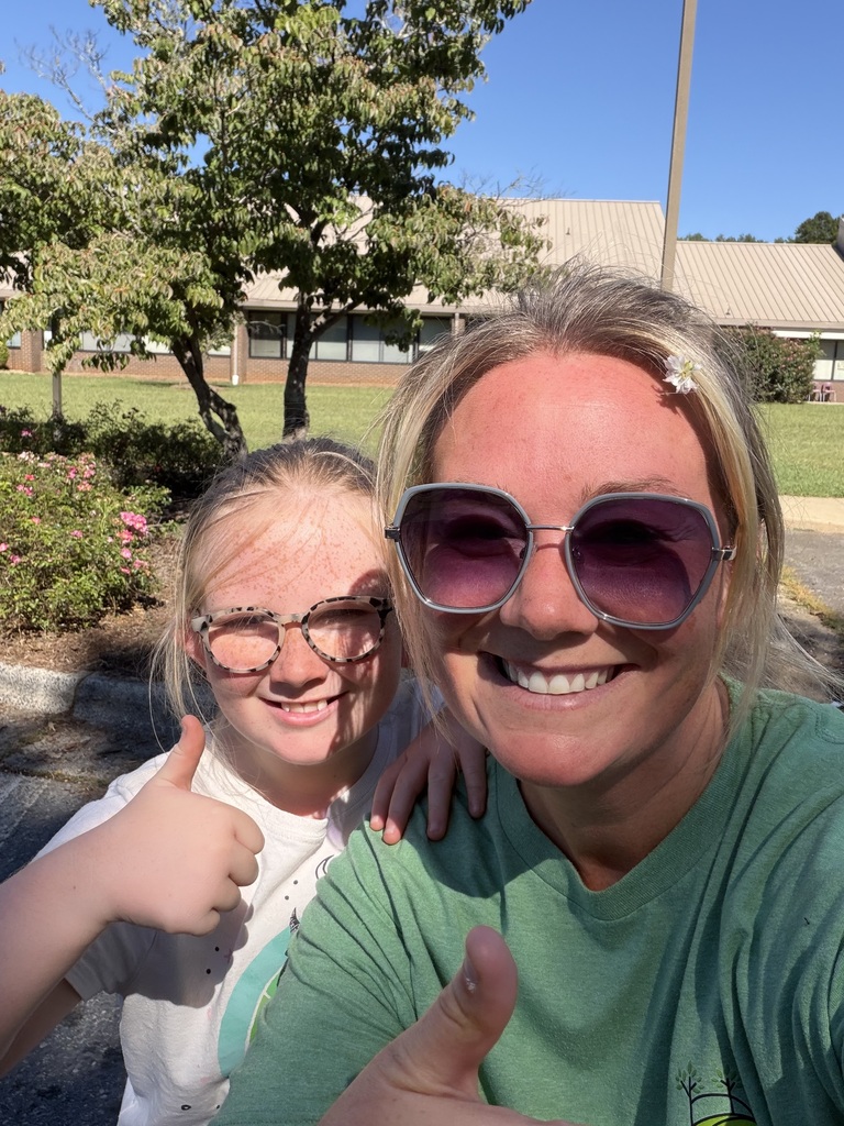 Farmer Elementary would like to say a big THANK YOU to Emily & Stella Hinesley for taking the time to tend to our flower boxes. This mother-daughter duo donated their time to pull weeds to help keep our school beautiful and we greatly appreciate it. Stella told her Mom that she was learning about citizenship in class and was proud to be taking part in positively impacting her community!