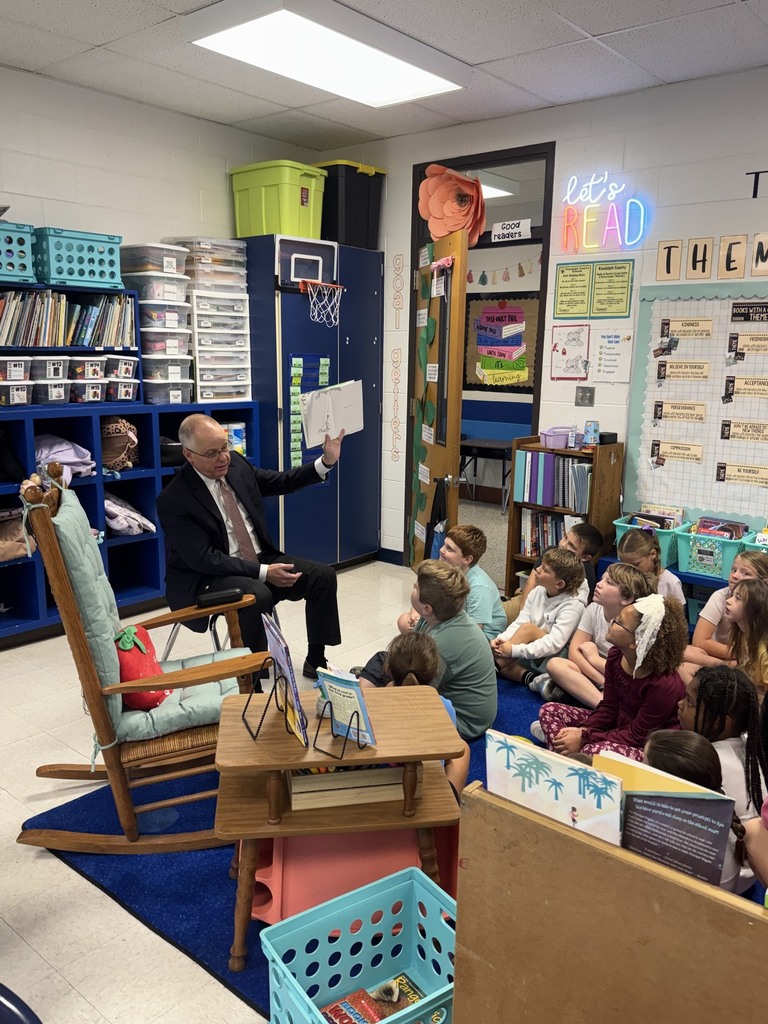 We had a very special reader visit our school this morning!  Dr. Gainey came to read to our 3rd grade students!  They enjoyed hearing his story!
