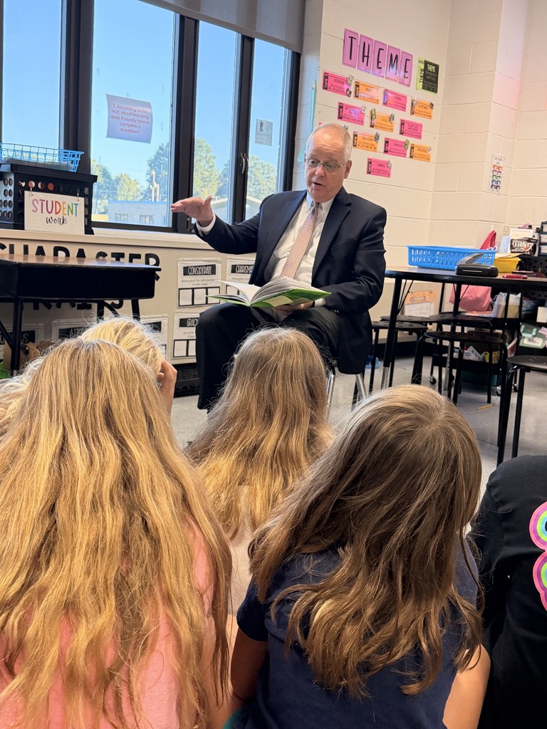 We had a very special reader visit our school this morning!  Dr. Gainey came to read to our 3rd grade students!  They enjoyed hearing his story!