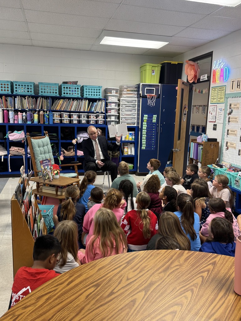 We had a very special reader visit our school this morning!  Dr. Gainey came to read to our 3rd grade students!  They enjoyed hearing his story!