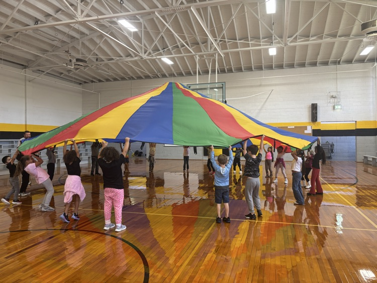 parachute play in the gym
