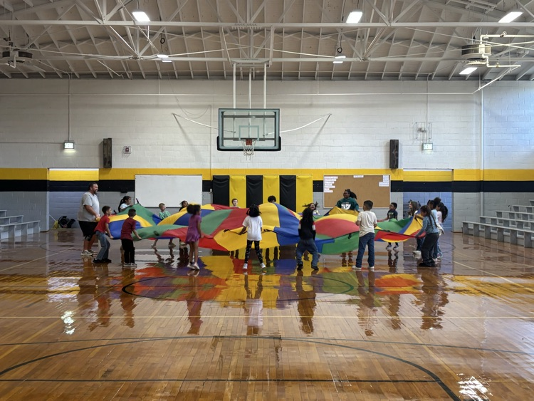 parachute play in the gym