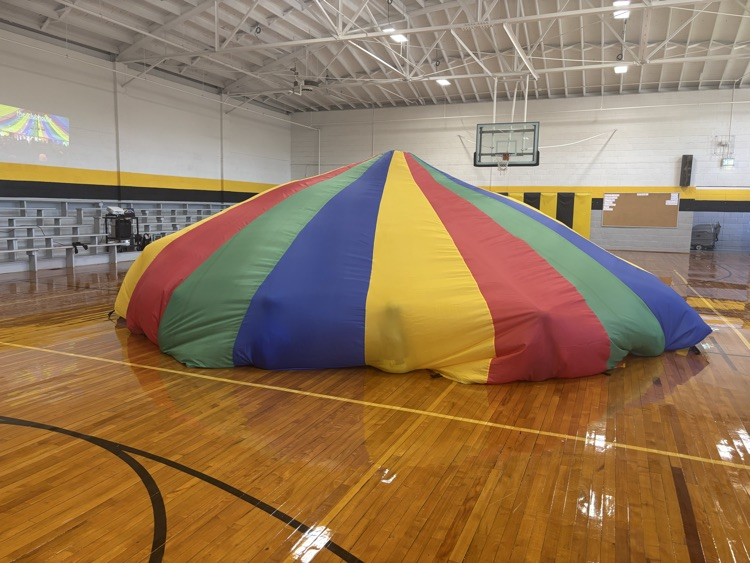 parachute play in the gym