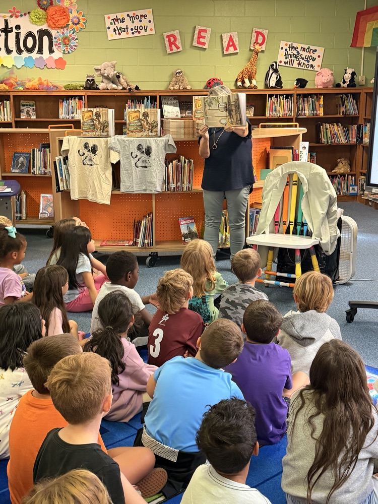 Our K-2 students had a wonderful author visit with Sharron Setzer this morning!  She read her book Louie Gets a New Home and shared all about her dog Louie. 🐶 📕 