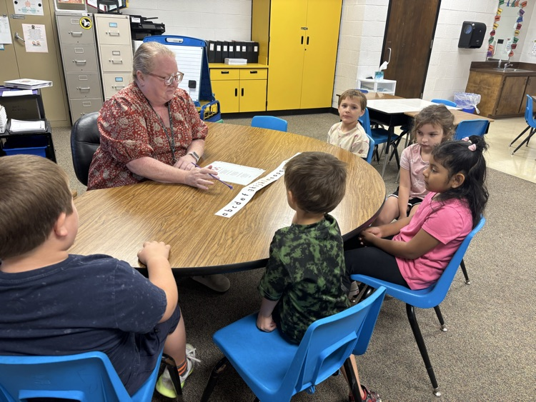 building readers at Ramseur Elementary kindergarten