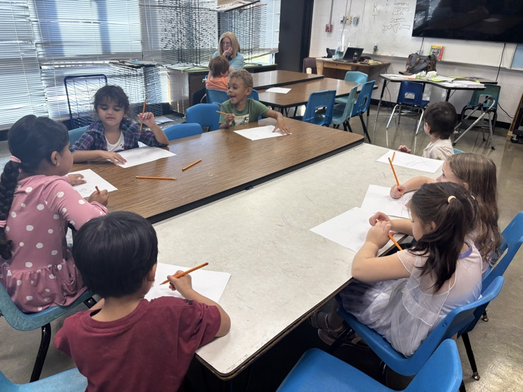 student artist in art class