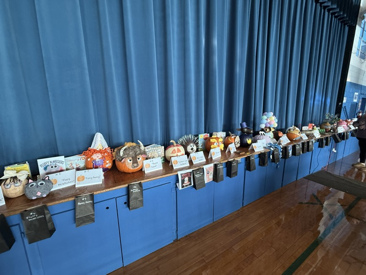 Our Literacy Night and Annual Title 1 Meeting were a tremendous success. Thank you to our families and students for coming out and dressing up. Reading isn't scary; it's fun!